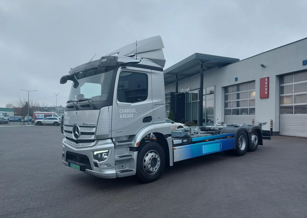 Container transporter/ Swap body truck, Electric truck Mercedes-Benz eActros 400 6x2 BDF Elektryczny: picture 1