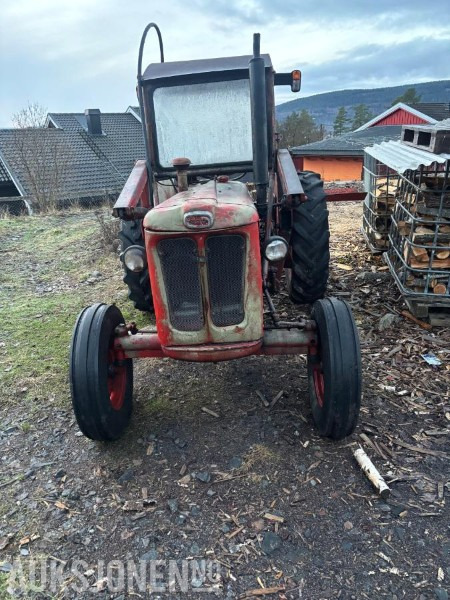 1900 Volvo 320 Buster traktor FRONTLASTER MVA FRI - INGEN MINSTEPRIS - Farm tractor: picture 3 1900 Volvo 320 Buster traktor FRONTLASTER MVA FRI - INGEN MINSTEPRIS - Farm tractor: picture 3