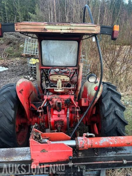 1900 Volvo 320 Buster traktor FRONTLASTER MVA FRI - INGEN MINSTEPRIS - Farm tractor: picture 4 1900 Volvo 320 Buster traktor FRONTLASTER MVA FRI - INGEN MINSTEPRIS - Farm tractor: picture 4