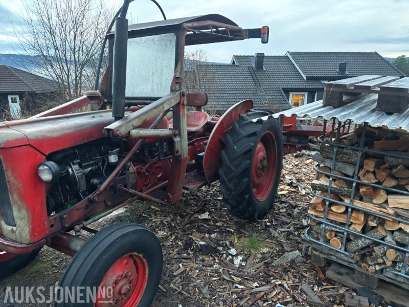 1900 Volvo 320 Buster traktor FRONTLASTER MVA FRI - INGEN MINSTEPRIS - Farm tractor: picture 5 1900 Volvo 320 Buster traktor FRONTLASTER MVA FRI - INGEN MINSTEPRIS - Farm tractor: picture 5