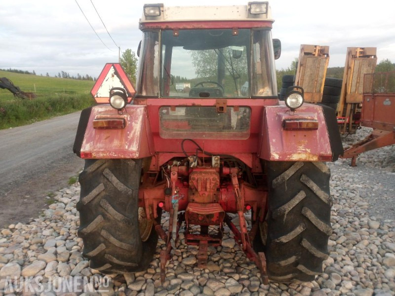 1982 CASE IH 955 - Farm tractor: picture 4 1982 CASE IH 955 - Farm tractor: picture 4
