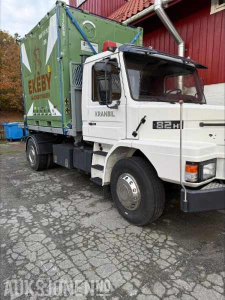 Dropside/ Flatbed truck 1983 Scania T82H4X2LI46 VETERAN.: picture 1