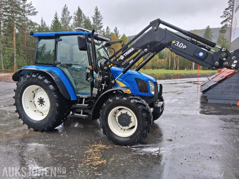 2009 New Holland T5060 - MVA-FRI - MYE UTSTYR - Trima Laster Snøfres Pallegaffel Feiekost Skuffe - Farm tractor: picture 2 2009 New Holland T5060 - MVA-FRI - MYE UTSTYR - Trima Laster Snøfres Pallegaffel Feiekost Skuffe - Farm tractor: picture 2