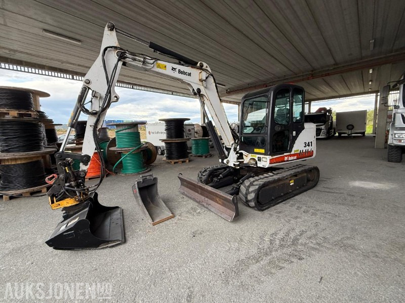 2010 Bobcat 341G Gravemaskin - 2 Skuffer - Engcon tiltrotator - Sertifisert - 6129T - Excavator: picture 1 2010 Bobcat 341G Gravemaskin - 2 Skuffer - Engcon tiltrotator - Sertifisert - 6129T - Excavator: picture 1