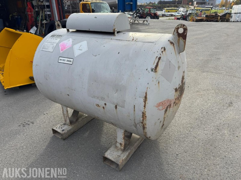 2011 Dieseltank 1000 liter med pumpe - Construction equipment: picture 1 2011 Dieseltank 1000 liter med pumpe - Construction equipment: picture 1