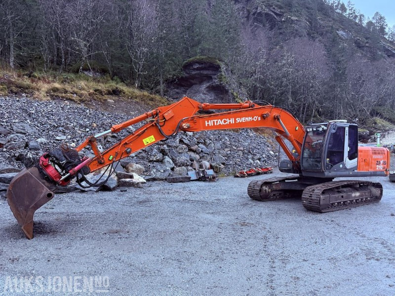2011 Hitachi ZX210 LC-3 beltegraver KUN 8475 timer - GPS, RT80 Rototilt, Sentralsmøring - Excavator: picture 1 2011 Hitachi ZX210 LC-3 beltegraver KUN 8475 timer - GPS, RT80 Rototilt, Sentralsmøring - Excavator: picture 1