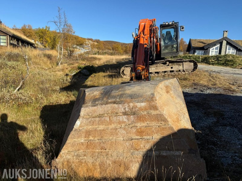 2013 Hitachi Zaxis 210LC - Excavator: picture 3 2013 Hitachi Zaxis 210LC - Excavator: picture 3
