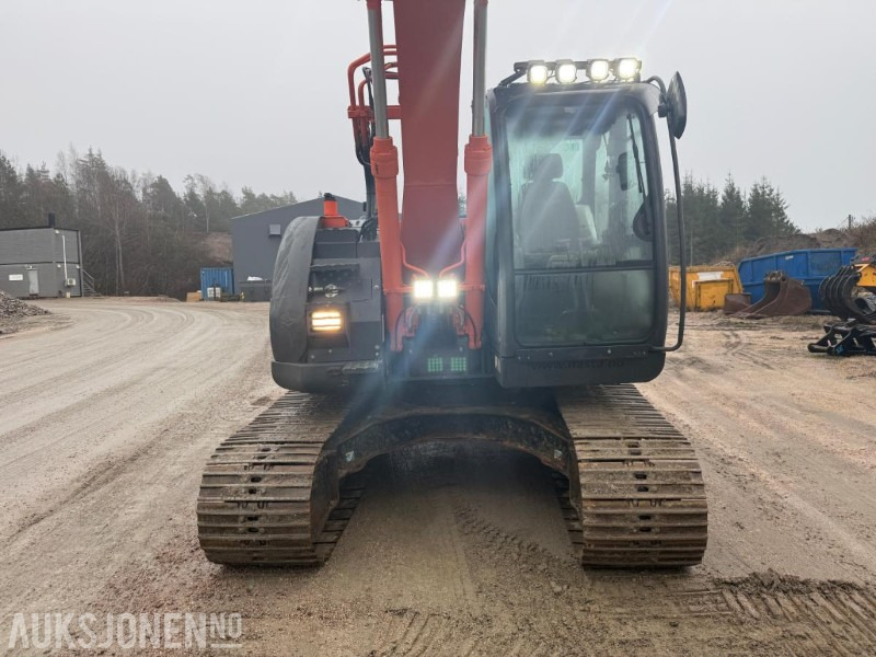 Excavator 2014 Hitachi Zaxis 135us BELTEGRAVER ENGCON TILTROTATOR SERVICEHISTORIKK SENTRALSMØRING 2 SKUFFER: picture 11