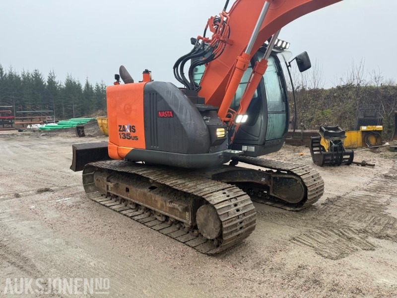 Excavator 2014 Hitachi Zaxis 135us BELTEGRAVER ENGCON TILTROTATOR SERVICEHISTORIKK SENTRALSMØRING 2 SKUFFER: picture 10