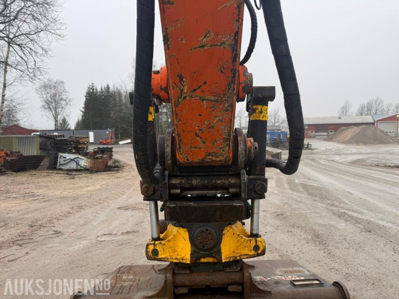 Excavator 2014 Hitachi Zaxis 135us BELTEGRAVER ENGCON TILTROTATOR SERVICEHISTORIKK SENTRALSMØRING 2 SKUFFER: picture 19