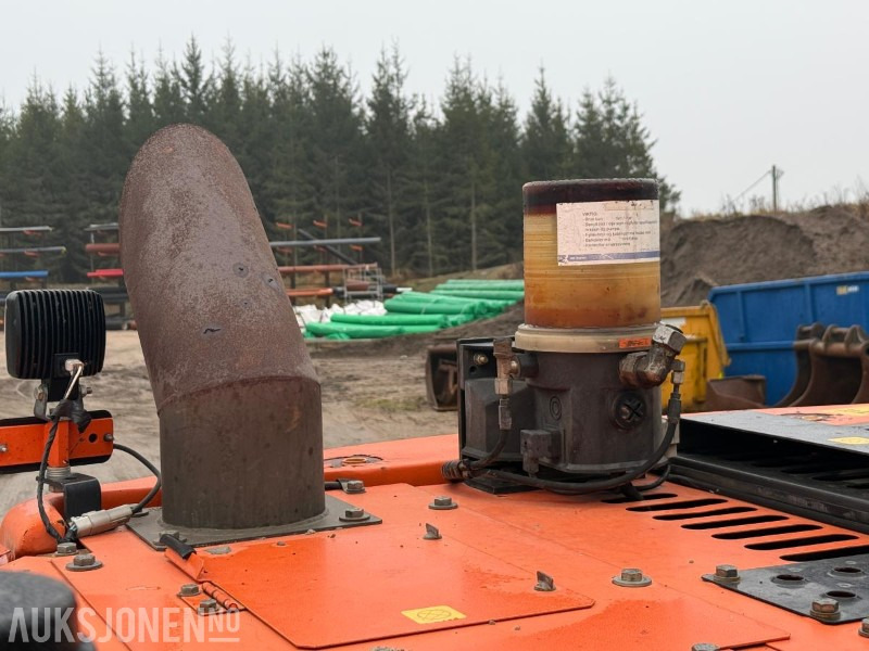 Excavator 2014 Hitachi Zaxis 135us BELTEGRAVER ENGCON TILTROTATOR SERVICEHISTORIKK SENTRALSMØRING 2 SKUFFER: picture 16