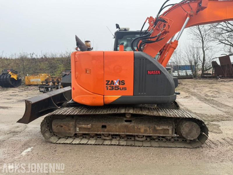 Excavator 2014 Hitachi Zaxis 135us BELTEGRAVER ENGCON TILTROTATOR SERVICEHISTORIKK SENTRALSMØRING 2 SKUFFER: picture 8