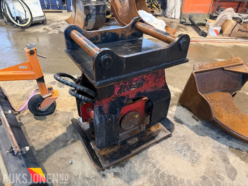 2015 Hydraulisk vibroplate / platekomprimator for gravemaskin – S70 – Kraftig modell - Roller: picture 4 2015 Hydraulisk vibroplate / platekomprimator for gravemaskin – S70 – Kraftig modell - Roller: picture 4