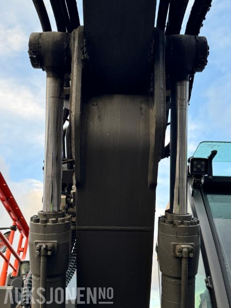 Excavator 2018 Volvo ECR145EL - 16,5 tonns gravemaskin - Knekkbom - Leica GPS - Sentralsmøring - Bunkringspumpe - 2 skuffer - Sertifiseres før salg: picture 15