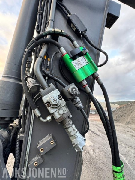 Excavator 2018 Volvo ECR145EL - 16,5 tonns gravemaskin - Knekkbom - Leica GPS - Sentralsmøring - Bunkringspumpe - 2 skuffer - Sertifiseres før salg: picture 25