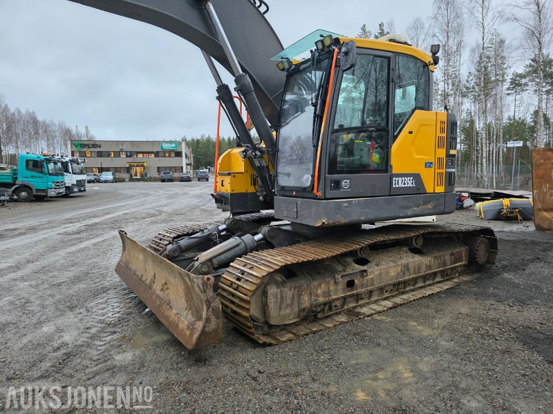 2018 Volvo ECR235EL 27 T gravemaskin rototilt med grip 7876 Timer - Excavator: picture 5 2018 Volvo ECR235EL 27 T gravemaskin rototilt med grip 7876 Timer - Excavator: picture 5