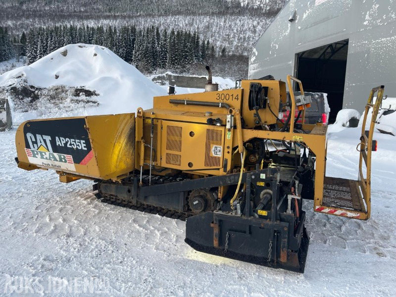 2019 Cat AP255E Beltegående asfaltutlegger, kun 1655 timer ! - Construction equipment: picture 3 2019 Cat AP255E Beltegående asfaltutlegger, kun 1655 timer ! - Construction equipment: picture 3