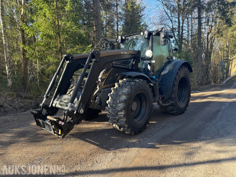 2021 Valtra N174 - Frontlaster - Farm tractor: picture 1 2021 Valtra N174 - Frontlaster - Farm tractor: picture 1