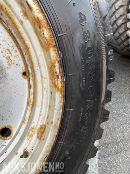 4 stk. Nokian TRI 2 – vinterhjul med felg (480/80R38 + 440/80R24) - Agricultural machinery: picture 3 4 stk. Nokian TRI 2 – vinterhjul med felg (480/80R38 + 440/80R24) - Agricultural machinery: picture 3