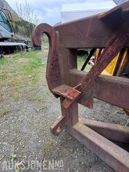 Hydraulisk Brøyteskjær til traktor og hjullaster - bredde 2720 mm - Volvo BM og Triangelfeste - Agricultural machinery: picture 5 Hydraulisk Brøyteskjær til traktor og hjullaster - bredde 2720 mm - Volvo BM og Triangelfeste - Agricultural machinery: picture 5