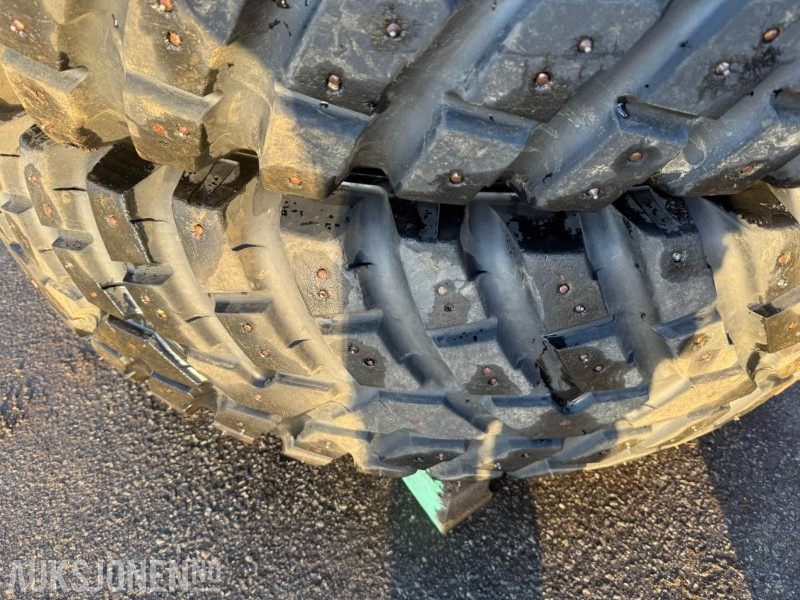 Nokian vinterdekk med pigg til traktor - Agricultural machinery: picture 3 Nokian vinterdekk med pigg til traktor - Agricultural machinery: picture 3