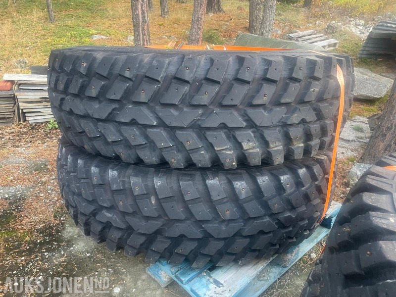 Traktorhjul - Nokian Tri 2, 4 stk -hvorav 2 framhjul, og 2 bakhjul - Agricultural machinery: picture 2 Traktorhjul - Nokian Tri 2, 4 stk -hvorav 2 framhjul, og 2 bakhjul - Agricultural machinery: picture 2