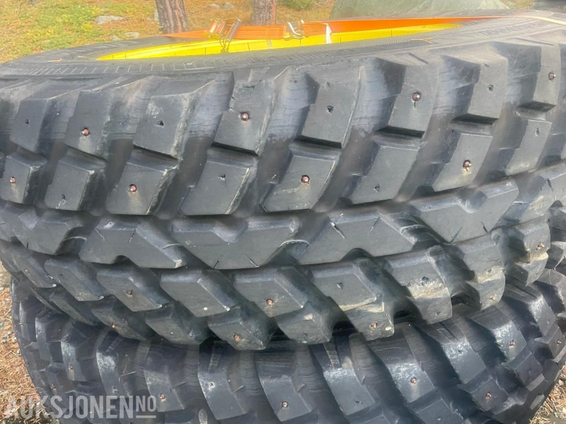 Traktorhjul - Nokian Tri 2, 4 stk -hvorav 2 framhjul, og 2 bakhjul - Agricultural machinery: picture 3 Traktorhjul - Nokian Tri 2, 4 stk -hvorav 2 framhjul, og 2 bakhjul - Agricultural machinery: picture 3