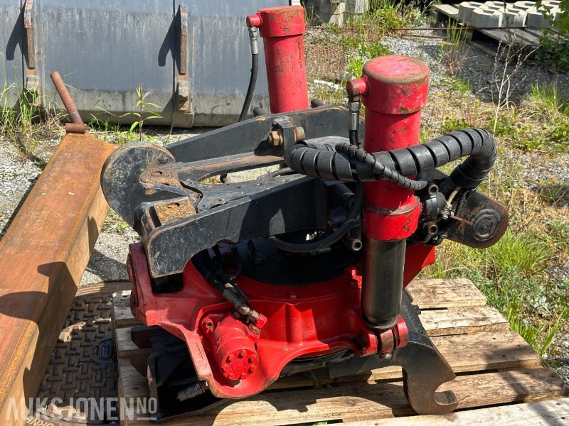 2007 Rototilt RT80 og B20 hurtigfeste - Attachment for Construction machinery: picture 1 2007 Rototilt RT80 og B20 hurtigfeste - Attachment for Construction machinery: picture 1