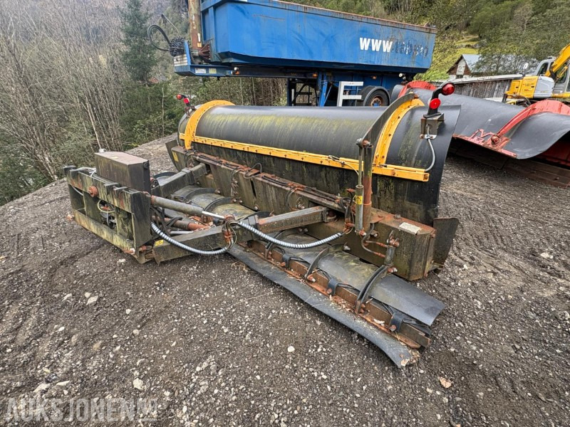2012 Mahler M-Flexiway DT34FW snøplog med hydraulikksentral og slaps - Attachment for Construction machinery: picture 3 2012 Mahler M-Flexiway DT34FW snøplog med hydraulikksentral og slaps - Attachment for Construction machinery: picture 3