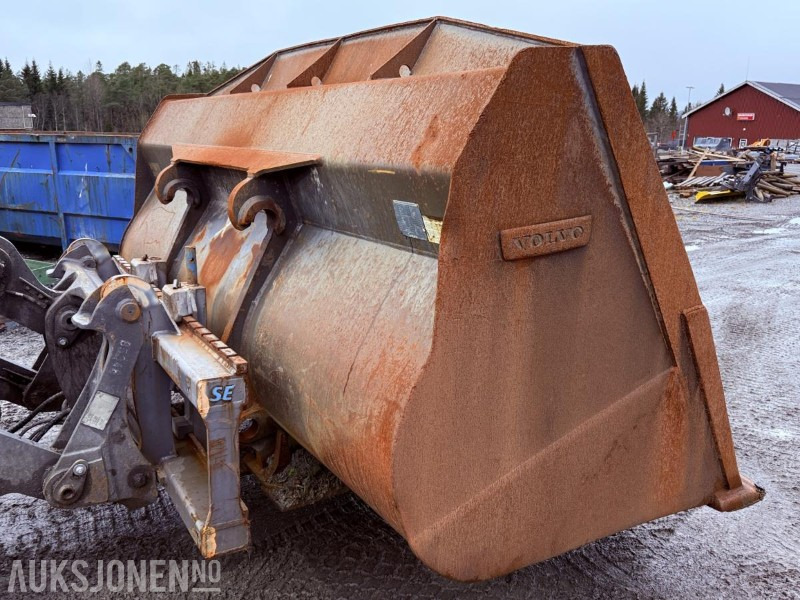 2014 Volvo Skuffe m/Stor BM hurtigfeste og slitedel - Rep.objekt - Attachment for Construction machinery: picture 5 2014 Volvo Skuffe m/Stor BM hurtigfeste og slitedel - Rep.objekt - Attachment for Construction machinery: picture 5