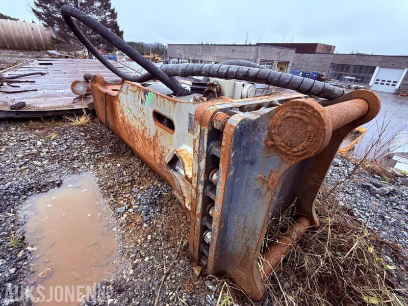 2016 Daemo B250 Montabert Pigghammer 3250 m/S60 hurtigfeste - Rep objekt - Attachment for Construction machinery: picture 3 2016 Daemo B250 Montabert Pigghammer 3250 m/S60 hurtigfeste - Rep objekt - Attachment for Construction machinery: picture 3