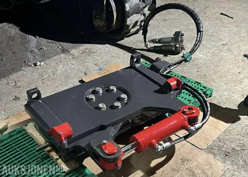 Avant Tilt-adapter - Attachment for Construction machinery: picture 2 Avant Tilt-adapter - Attachment for Construction machinery: picture 2