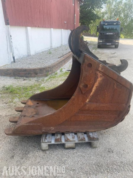 Graveskuffe med SMP-feste - Attachment for Construction machinery: picture 3 Graveskuffe med SMP-feste - Attachment for Construction machinery: picture 3