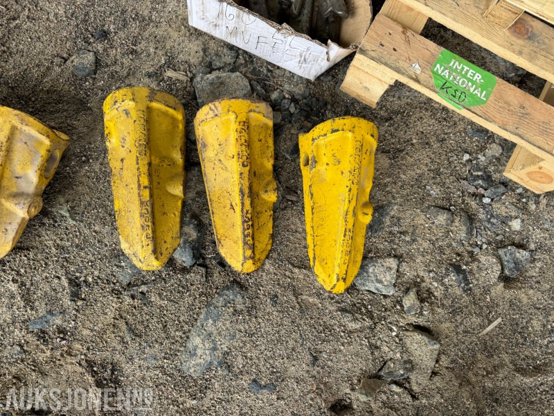 Komatsu Tenner for skuffe - Attachment for Construction machinery: picture 5 Komatsu Tenner for skuffe - Attachment for Construction machinery: picture 5