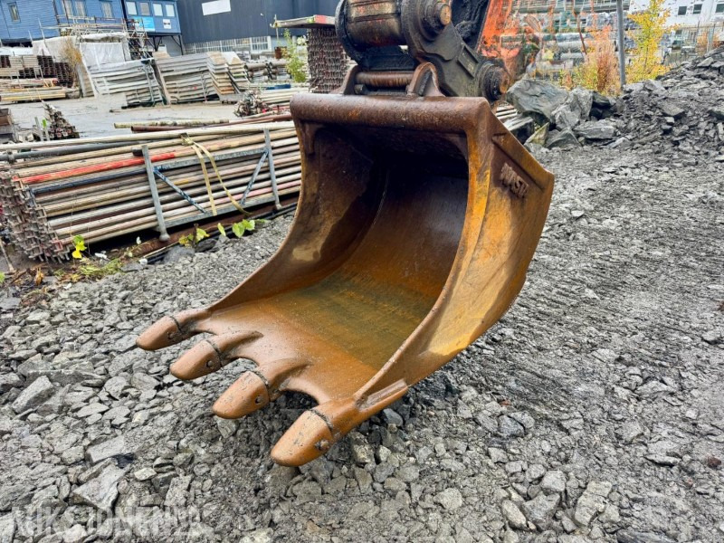 Nasta Tannskuffe S60 – 800 liter - Attachment for Construction machinery: picture 3 Nasta Tannskuffe S60 – 800 liter - Attachment for Construction machinery: picture 3