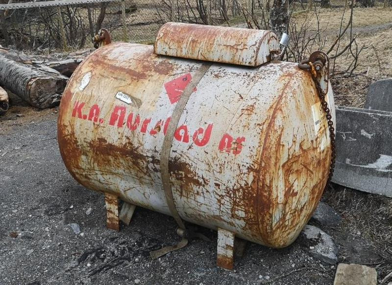 SB ADR/IBC 1050L Dieseltank m/løftekjetting - Attachment for Construction machinery: picture 2 SB ADR/IBC 1050L Dieseltank m/løftekjetting - Attachment for Construction machinery: picture 2