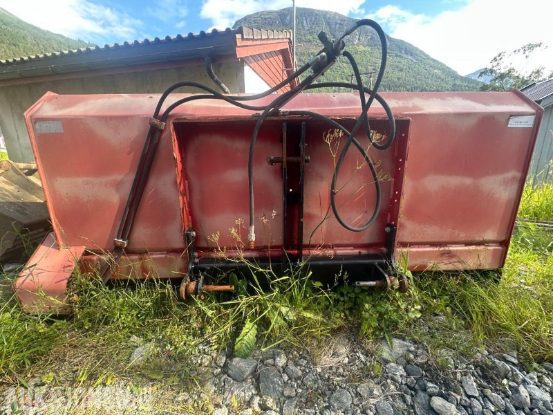 Tokvam Sand- Saltspreder SMA 1600 - Attachment for Construction machinery: picture 3 Tokvam Sand- Saltspreder SMA 1600 - Attachment for Construction machinery: picture 3