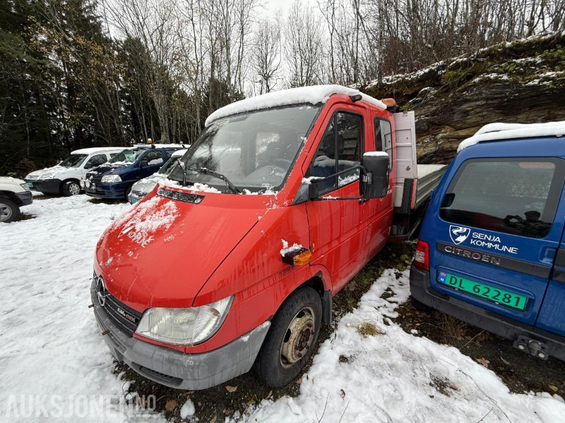 2001 Mercedes-Benz Sprinter 616CD1/40DOKA - Dobbelkabin med plan - Webasto - 6 Seter - 331000KM - Commercial vehicle: picture 2 2001 Mercedes-Benz Sprinter 616CD1/40DOKA - Dobbelkabin med plan - Webasto - 6 Seter - 331000KM - Commercial vehicle: picture 2