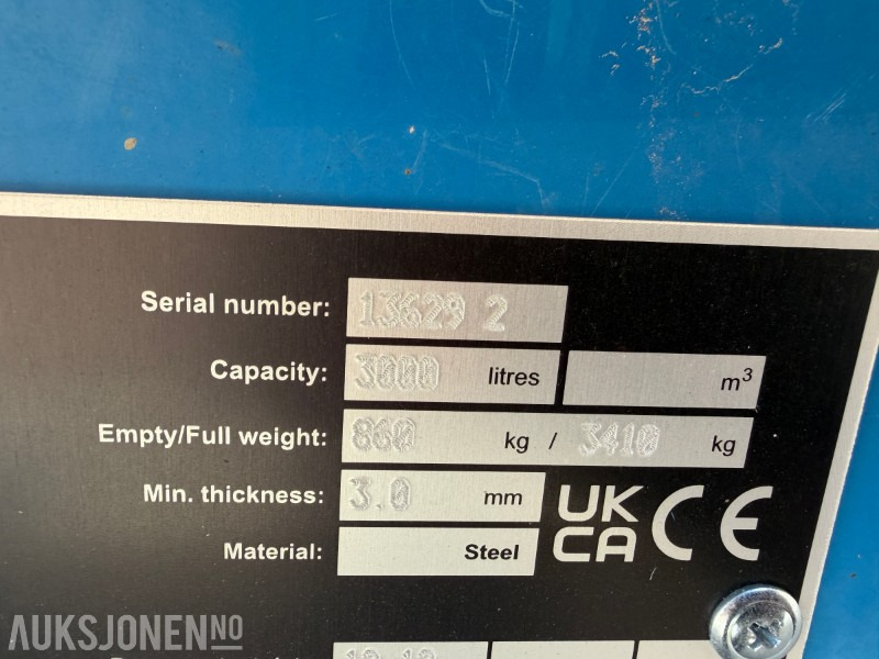 Construction equipment Fuel Proof dieseltank 3000L med lokk og tilkoblinger: picture 7