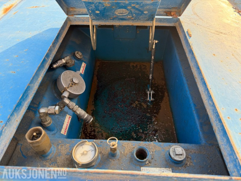 Construction equipment Fuel Proof dieseltank 3000L med lokk og tilkoblinger: picture 9