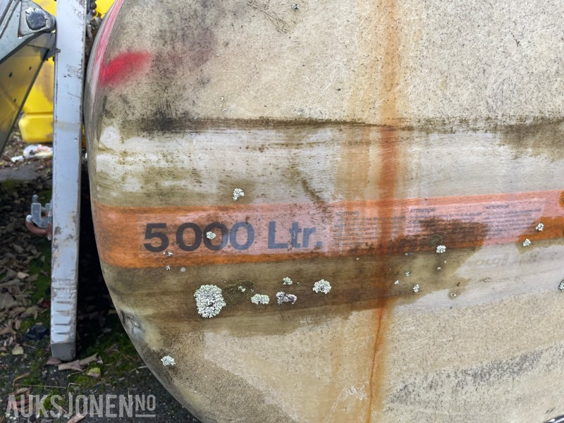 Glassfibertank 5000 Liter - Construction equipment: picture 4 Glassfibertank 5000 Liter - Construction equipment: picture 4