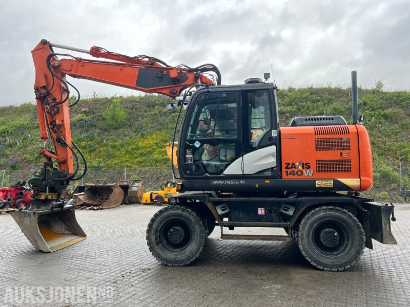 Hitachi ZX140W-5B Engcon tilt, fast puss - Excavator: picture 2 Hitachi ZX140W-5B Engcon tilt, fast puss - Excavator: picture 2