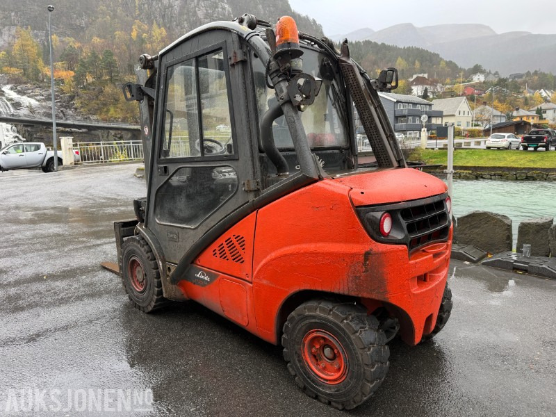 2015 Linde H35D-02 dieseltruck rep. objekt - Material handling equipment: picture 3 2015 Linde H35D-02 dieseltruck rep. objekt - Material handling equipment: picture 3