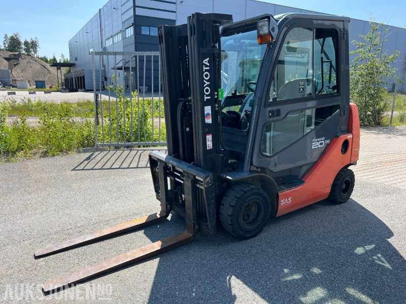 Toyota Tonero 8FDKF20 - Material handling equipment: picture 1 Toyota Tonero 8FDKF20 - Material handling equipment: picture 1
