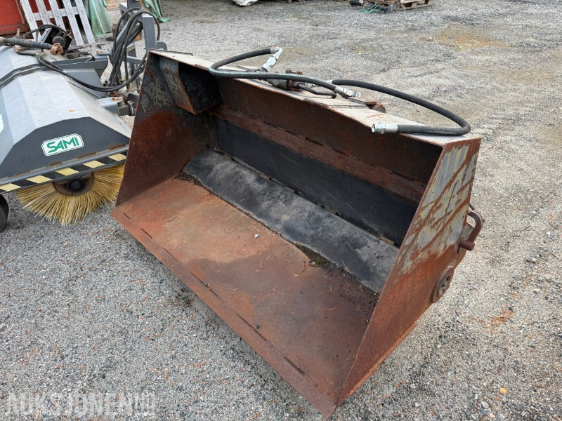 Strøskuffe traktor - Trima feste - Loader bucket: picture 1 Strøskuffe traktor - Trima feste - Loader bucket: picture 1