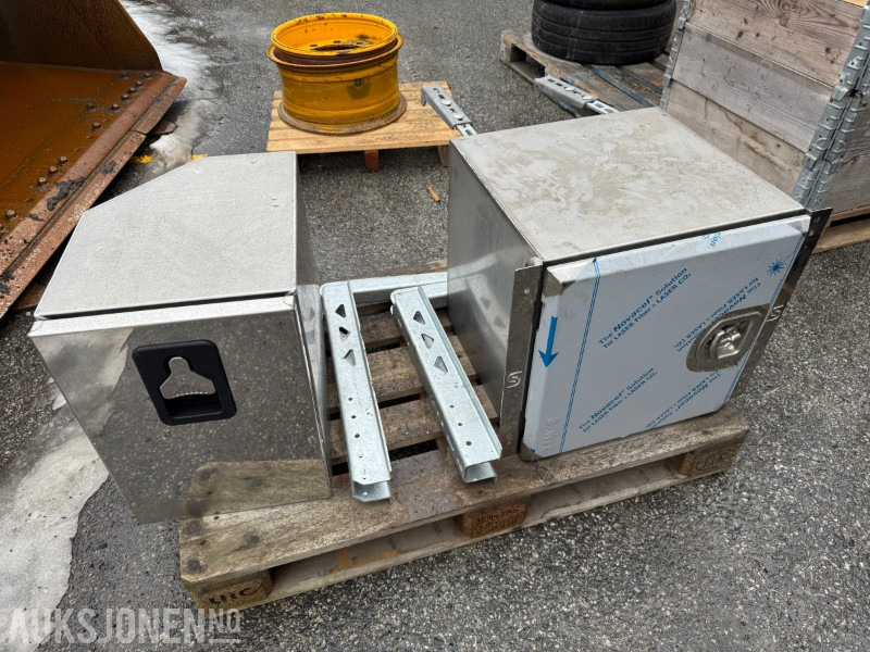 2025 2 stk verktøyskap i rustfritt stål - Truck: picture 1 2025 2 stk verktøyskap i rustfritt stål - Truck: picture 1