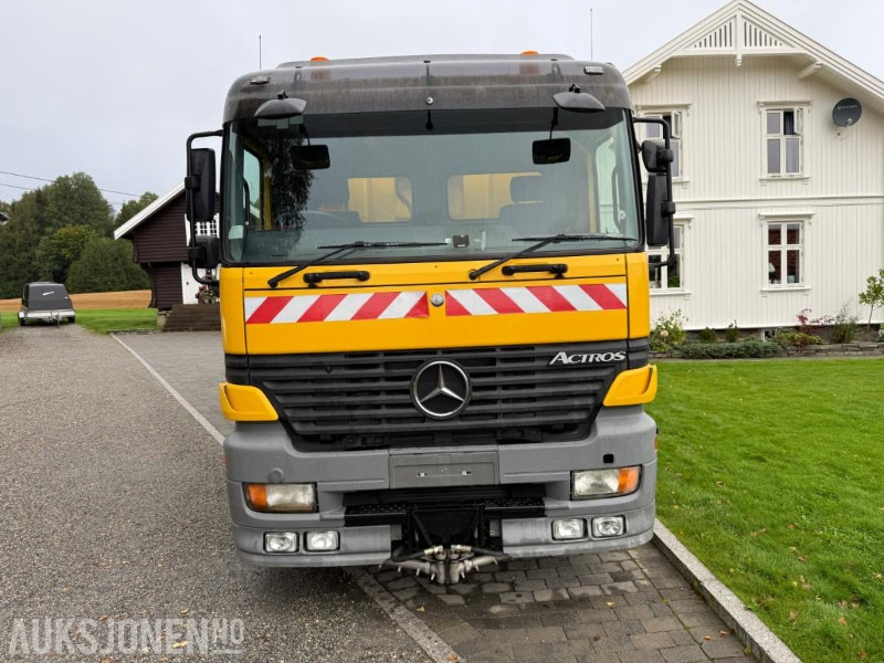 1999 Mercedes-Benz 2548L/48 6x2(4) Rengjøringsmaskin - Utility/ Special vehicle: picture 2 1999 Mercedes-Benz 2548L/48 6x2(4) Rengjøringsmaskin - Utility/ Special vehicle: picture 2