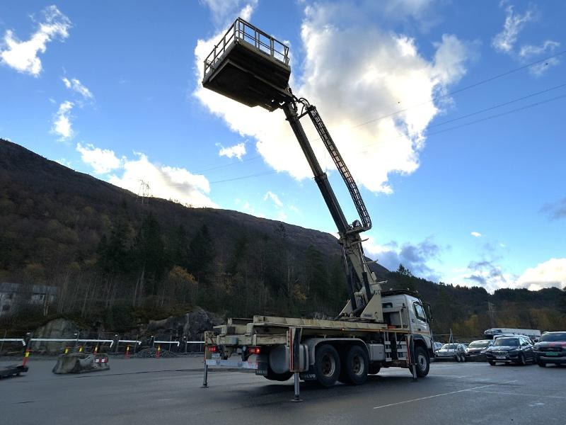 2013 Volvo FMX 370 6X4 med NORMET Esslift 1000 plattform / korg - nylig EU godkjent - Utility/ Special vehicle: picture 3 2013 Volvo FMX 370 6X4 med NORMET Esslift 1000 plattform / korg - nylig EU godkjent - Utility/ Special vehicle: picture 3