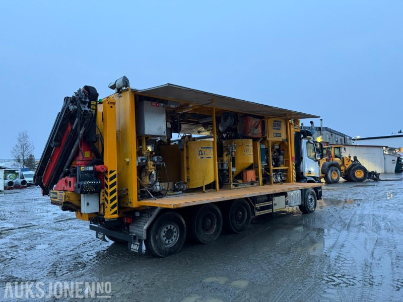 2017 Mercedes-Benz Arocs 3235 8x4, Injeksjonsrigg AMV, EURO 6, påmontert kran - Utility/ Special vehicle: picture 5 2017 Mercedes-Benz Arocs 3235 8x4, Injeksjonsrigg AMV, EURO 6, påmontert kran - Utility/ Special vehicle: picture 5