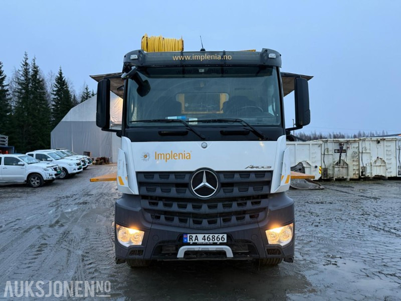 2017 Mercedes-Benz Arocs 3235 8x4, Injeksjonsrigg AMV, EURO 6, påmontert kran - Utility/ Special vehicle: picture 2 2017 Mercedes-Benz Arocs 3235 8x4, Injeksjonsrigg AMV, EURO 6, påmontert kran - Utility/ Special vehicle: picture 2